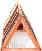 Habitat triangulaire adapté aux besoins des lapins domestiques