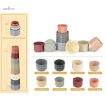 Jouets en bois et peluche pour lapins