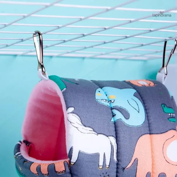 Lit en niche pour lapin, refuge apaisant